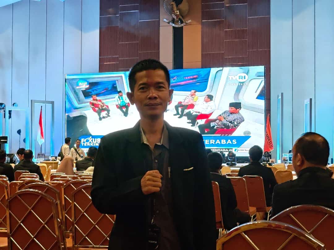 Frenki Dermanto Sinaga (Koordinator Divis Hukum, Pencegahan, Partisipasi Masyarakat dan Hubugan Masyarakat) saat menyampaikan apresiasi dan harapan terhadap pelaksanaan FGB Bawaslu Provinsi Sumatera Utara di Hotel Grandhika Medan, Selasa (6/8/2024)