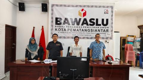 Bawaslu Kota Pematangsiantar Mengikuti Kick Off Pendidikan Pengawas Partisipatif (P2P) Tahun 2026 secara daring melalui Zoom Meeting 