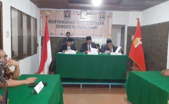 Majelis di tengah, sebelah kiri Pemohon dan Sebelah kanan termohon