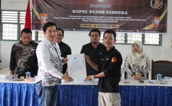 Bawaslu Kota Pematangsiantar Menerima Berita Acara Penetapan Daftar Pemilih Sementara (DPS) Kota Pematangsiantar, pada Pilkada 2024 di Kota Pematangsiantar menetapkan jumlah DPS sebanyak 202.619 pemilih digelar  di Gedung dharma wanita, Sabtu (10/8/2024).