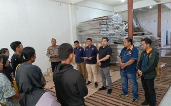KPU Kota Pematangsiantar bersama Bawaslu Kota Pematangsiantar dan Panwascam Siantar martoba dalam Pengarahan Sorlip di Gudang KPU jl.medan KM.5,6 Kota Pematangsiantar.