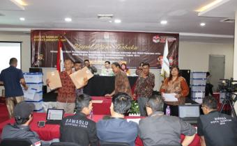 Rapat pleno rekapitulasi hasil penghitungan perolehan suara pemilihan gubernur dan wakil gubernur Sumut serta wali kota dan wakil wali Kota Pematangsiantar