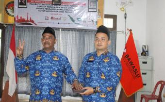 Staf Bawaslu Kota Pematang Siantar Juneidi maris Chander Sinaga mengikuti Pelantikan dan Pengambilan Sumpah/Janji Pegawai Pemerintah dengan Perjanjian Kerja (PPPK) Tahun Anggaran 2024 Tahap II, yang dilaksanakan secara daring pada Rabu (1/10/2025).